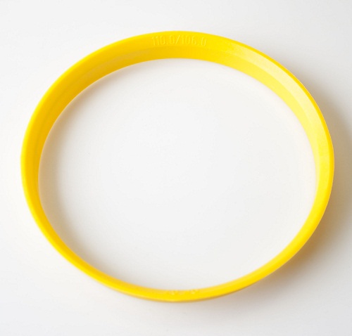 Středící kroužek 110,0 / 106,0 plast, žlutá, přesah kužele 3mm
